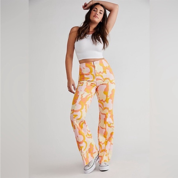 Free People CRVY Wild Honey Printed Flare Leg Retro High Rise Jeans Size 26 NWT